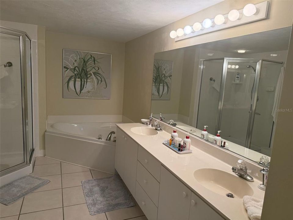 For Rent: $2,900 (2 beds, 2 baths, 1681 Square Feet)