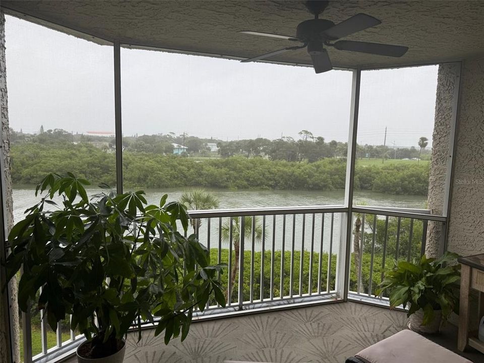 For Rent: $2,900 (2 beds, 2 baths, 1681 Square Feet)