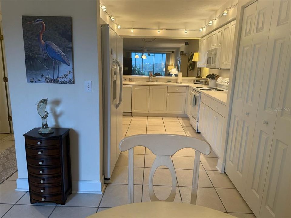 For Rent: $2,900 (2 beds, 2 baths, 1681 Square Feet)