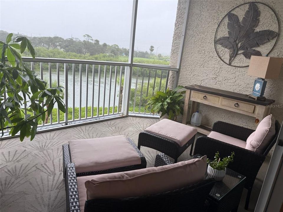 For Rent: $2,900 (2 beds, 2 baths, 1681 Square Feet)