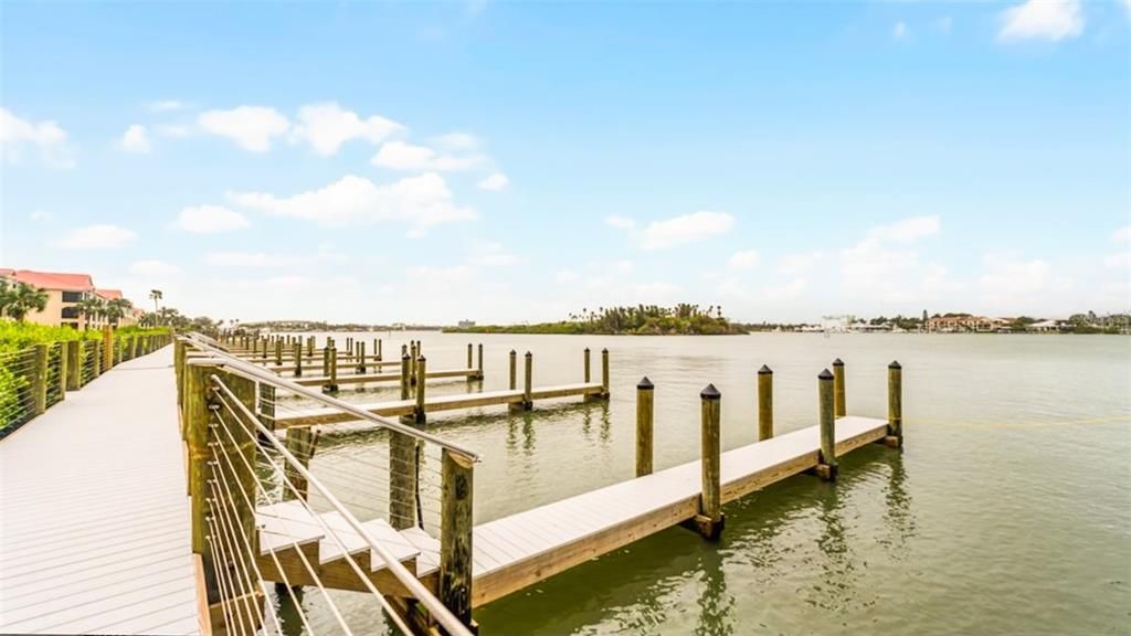 For Rent: $2,900 (2 beds, 2 baths, 1681 Square Feet)