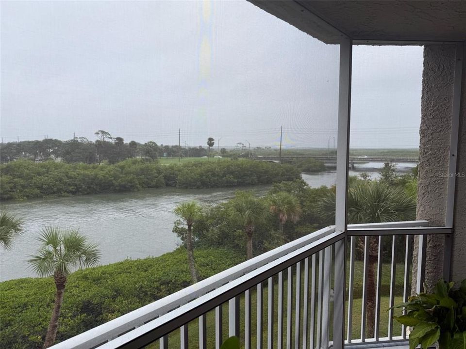 For Rent: $2,900 (2 beds, 2 baths, 1681 Square Feet)