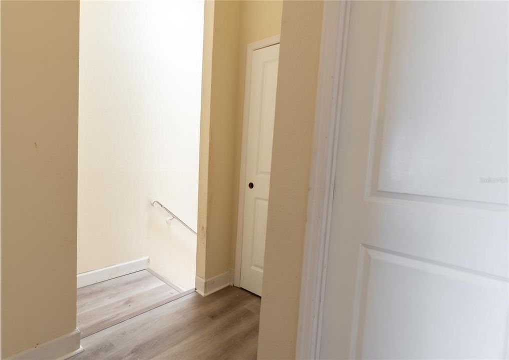 На продажу: $199,900 (3 спален, 2 ванн, 1408 Квадратных фут)