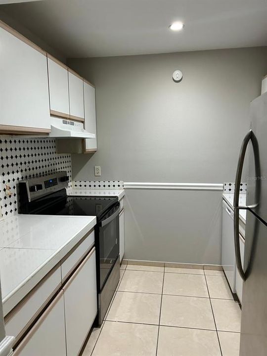 For Rent: $1,750 (2 beds, 2 baths, 828 Square Feet)