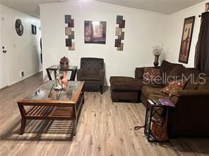 For Sale: $185,000 (2 beds, 2 baths, 1120 Square Feet)