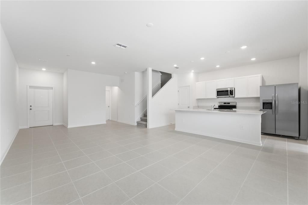 For Rent: $2,490 (4 beds, 2 baths, 2000 Square Feet)