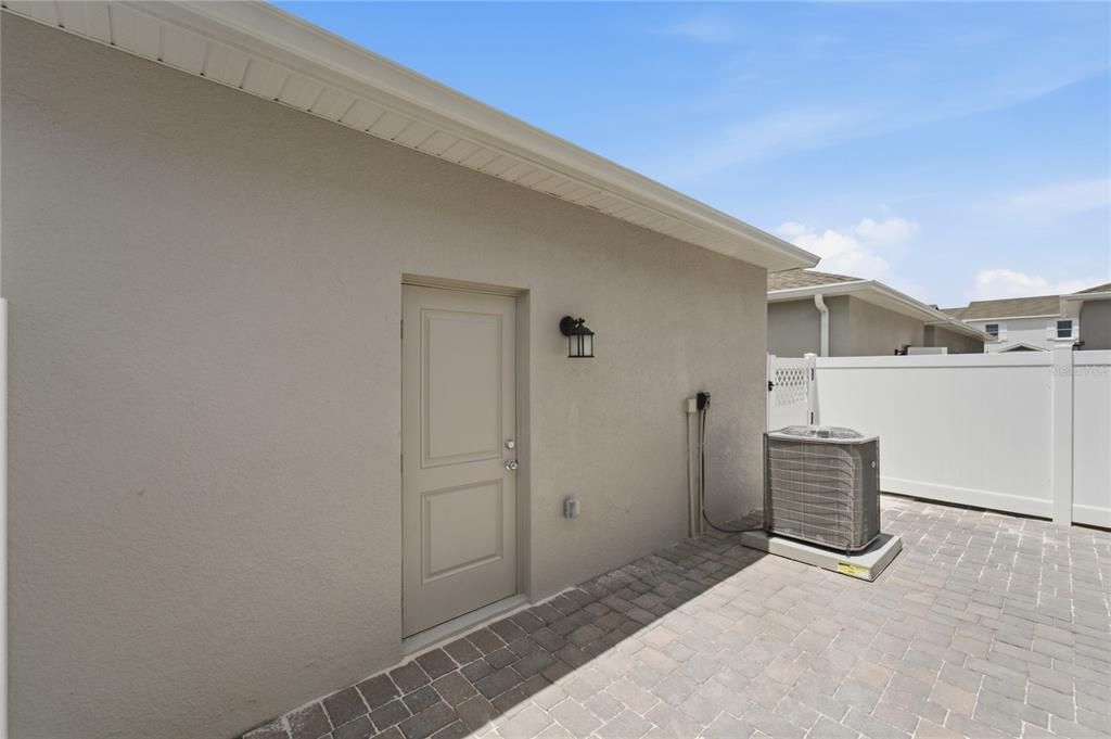 For Rent: $2,490 (4 beds, 2 baths, 2000 Square Feet)