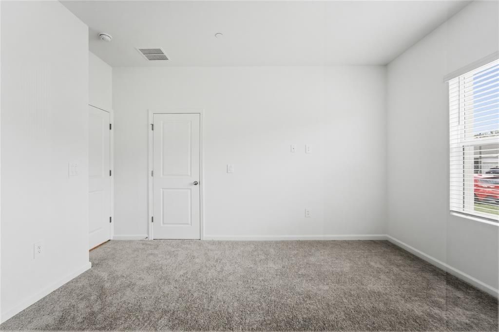 For Rent: $2,490 (4 beds, 2 baths, 2000 Square Feet)