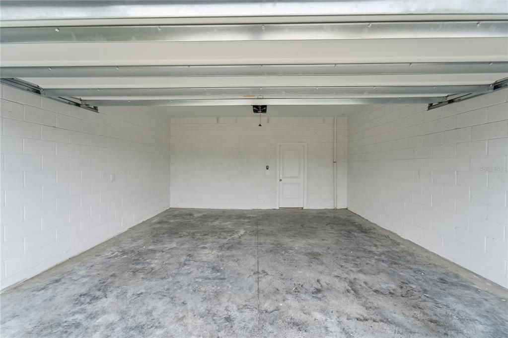 For Rent: $2,490 (4 beds, 2 baths, 2000 Square Feet)