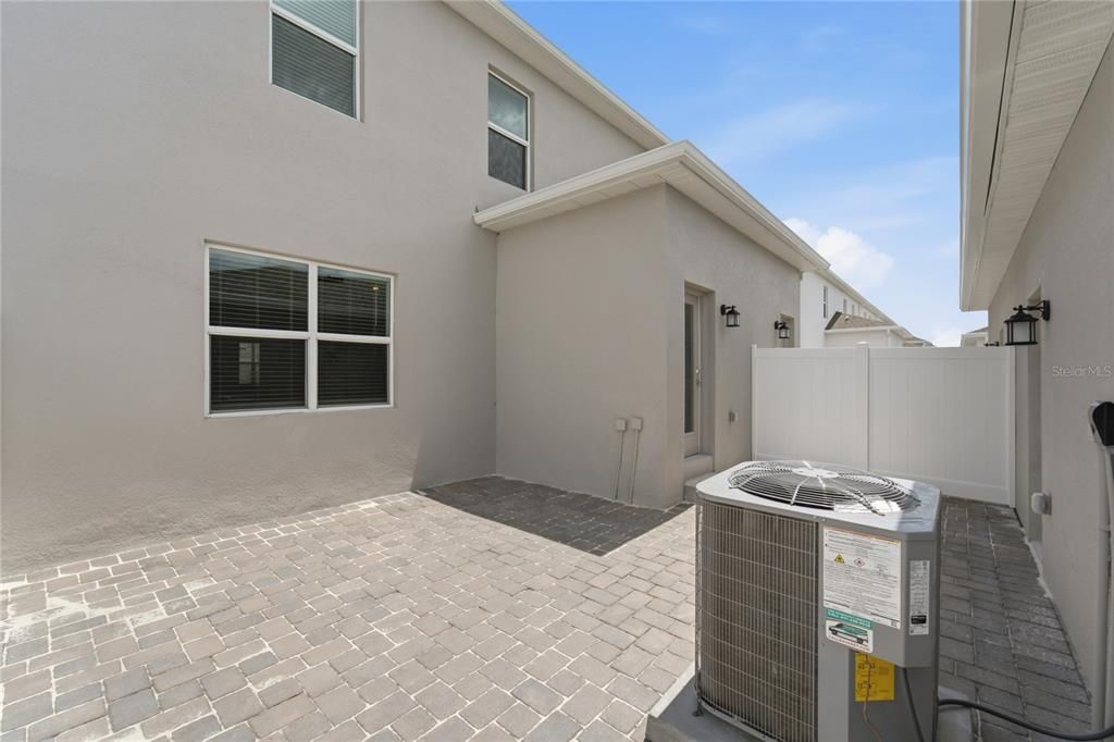 For Rent: $2,490 (4 beds, 2 baths, 2000 Square Feet)