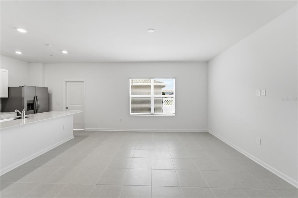 For Rent: $2,490 (4 beds, 2 baths, 2000 Square Feet)