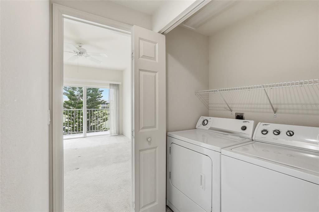 For Sale: $165,000 (2 beds, 2 baths, 1154 Square Feet)