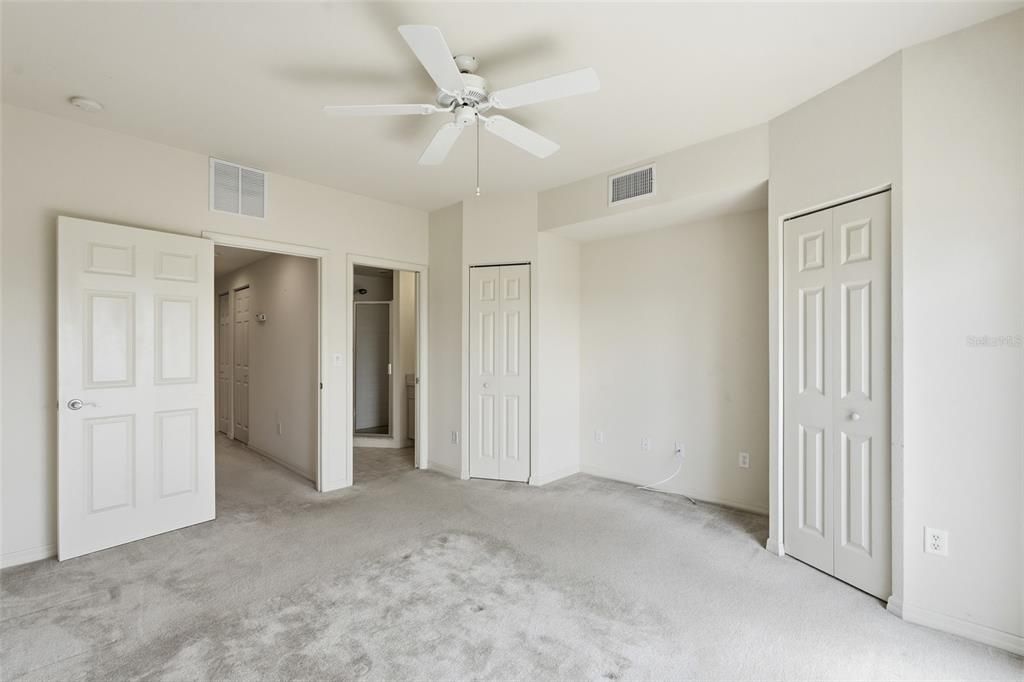 For Sale: $165,000 (2 beds, 2 baths, 1154 Square Feet)