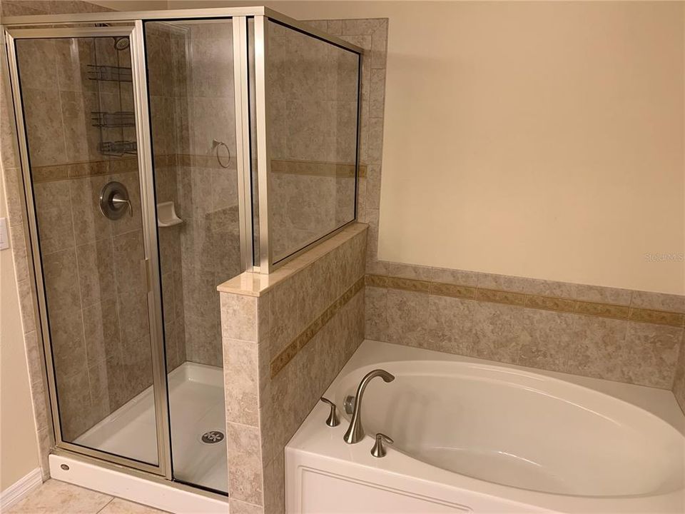 For Rent: $2,600 (4 beds, 3 baths, 2628 Square Feet)