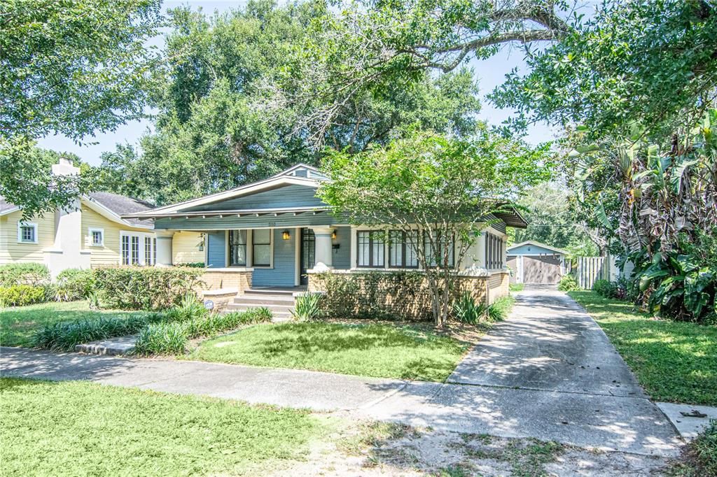 For Rent: $2,750 (2 beds, 2 baths, 1216 Square Feet)