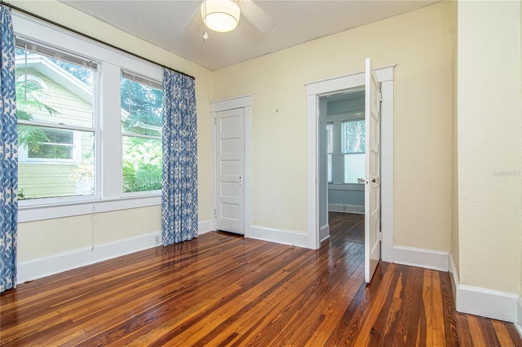 For Rent: $2,750 (2 beds, 2 baths, 1216 Square Feet)