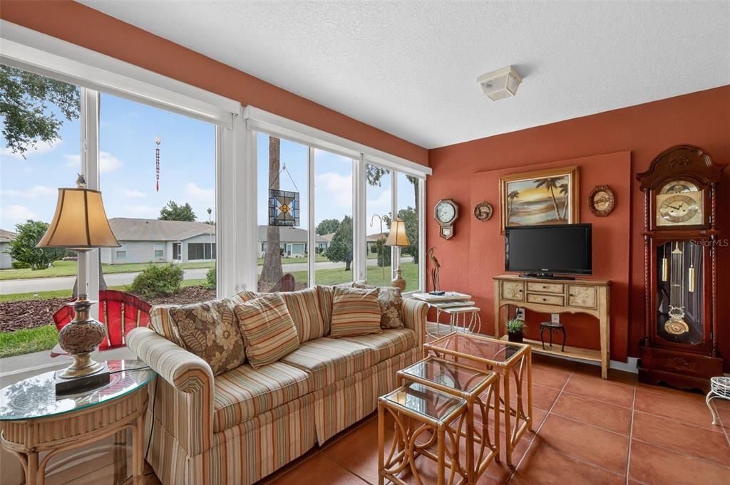 For Sale: $284,900 (3 beds, 2 baths, 1753 Square Feet)