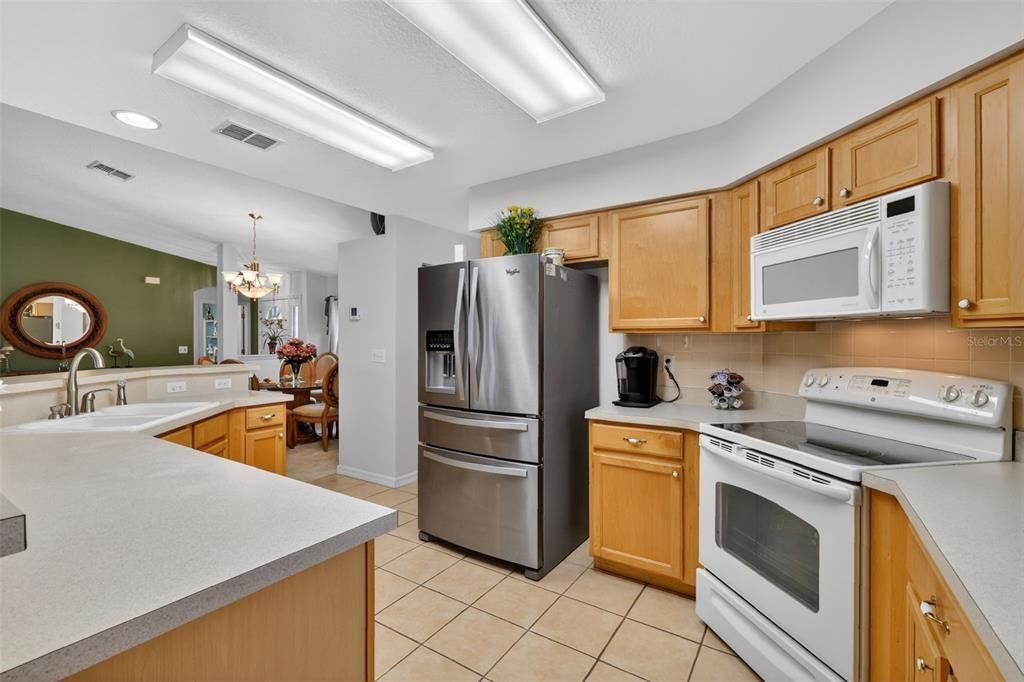 For Sale: $284,900 (3 beds, 2 baths, 1753 Square Feet)