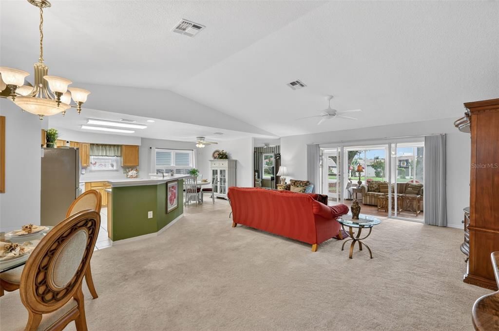 For Sale: $284,900 (3 beds, 2 baths, 1753 Square Feet)