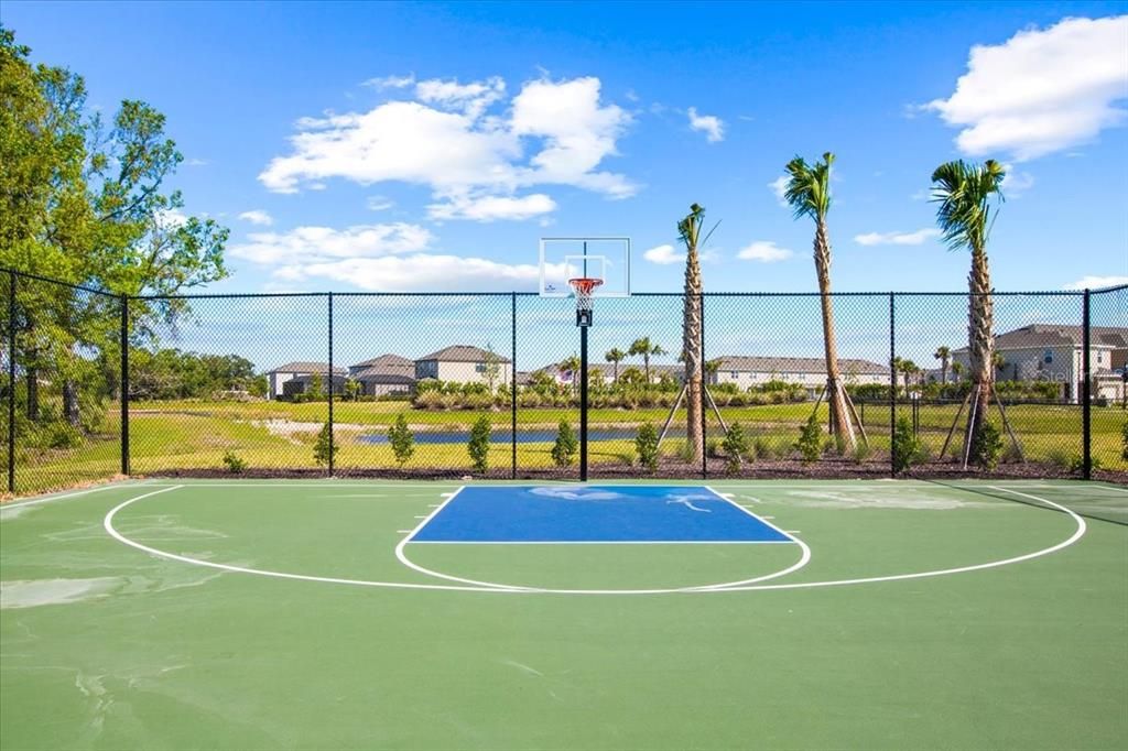 For Rent: $2,300 (3 beds, 2 baths, 1407 Square Feet)