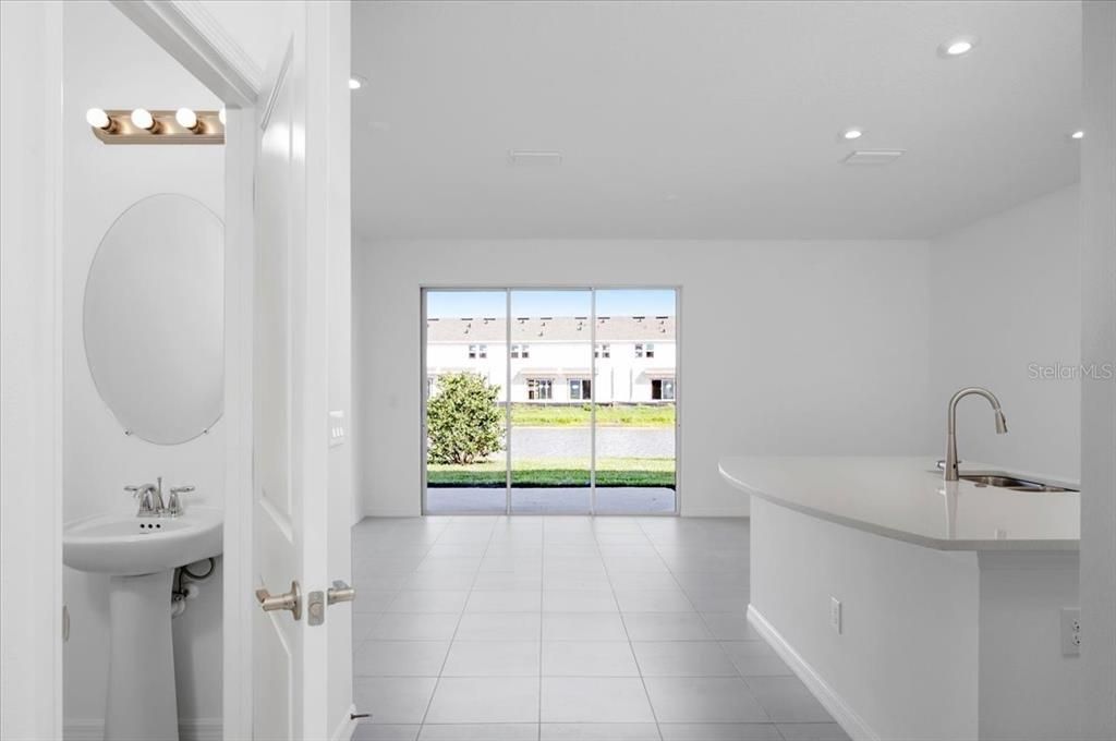 For Rent: $2,300 (3 beds, 2 baths, 1407 Square Feet)