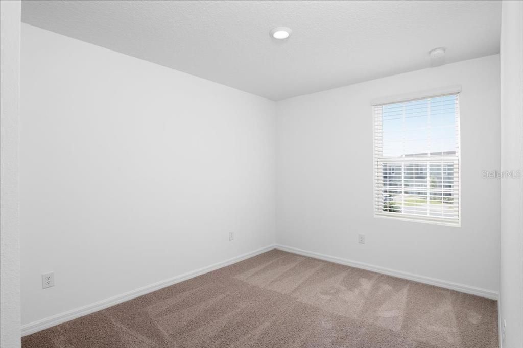 For Rent: $2,300 (3 beds, 2 baths, 1407 Square Feet)