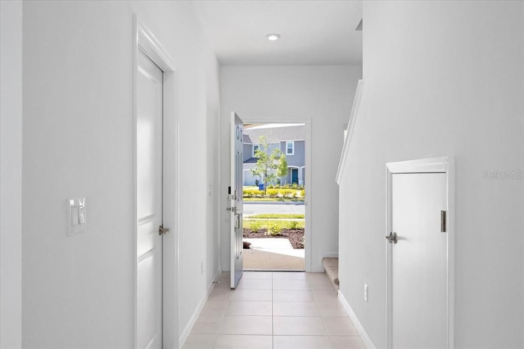 For Rent: $2,300 (3 beds, 2 baths, 1407 Square Feet)
