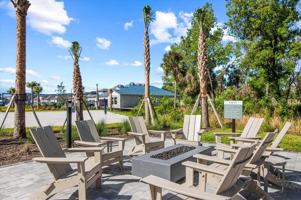 For Rent: $2,300 (3 beds, 2 baths, 1407 Square Feet)