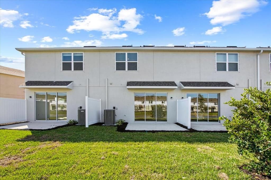 For Rent: $2,300 (3 beds, 2 baths, 1407 Square Feet)