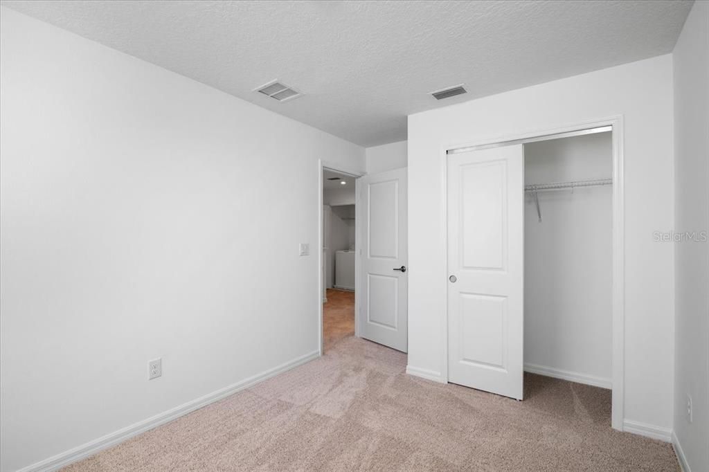 For Rent: $2,300 (3 beds, 2 baths, 1407 Square Feet)