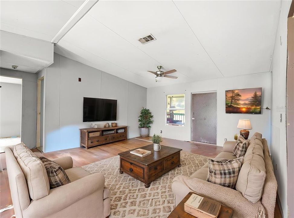 En Venta: $110,000 (3 camas, 2 baños, 1152 Pies cuadrados)