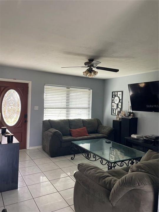 For Sale: $190,000 (3 beds, 1 baths, 962 Square Feet)