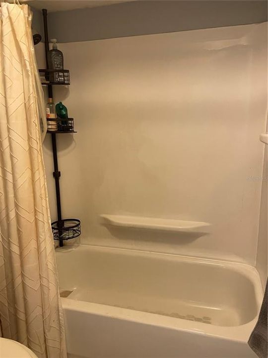 For Sale: $190,000 (3 beds, 1 baths, 962 Square Feet)
