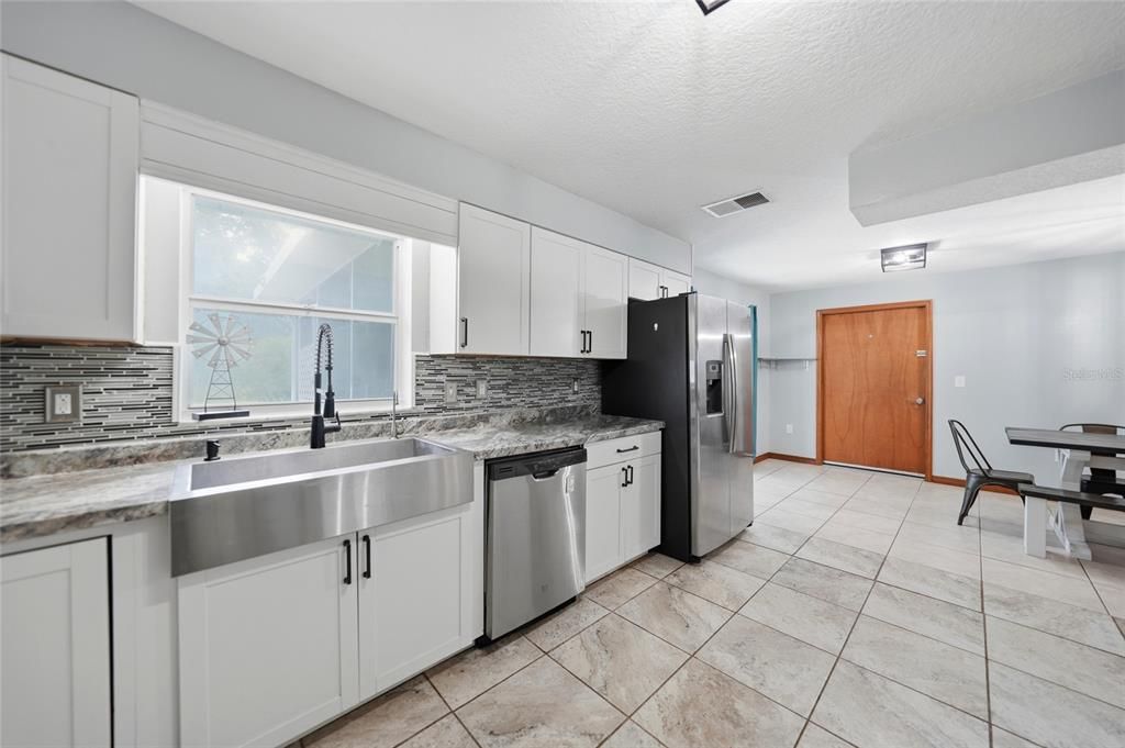 For Sale: $425,000 (3 beds, 2 baths, 1484 Square Feet)
