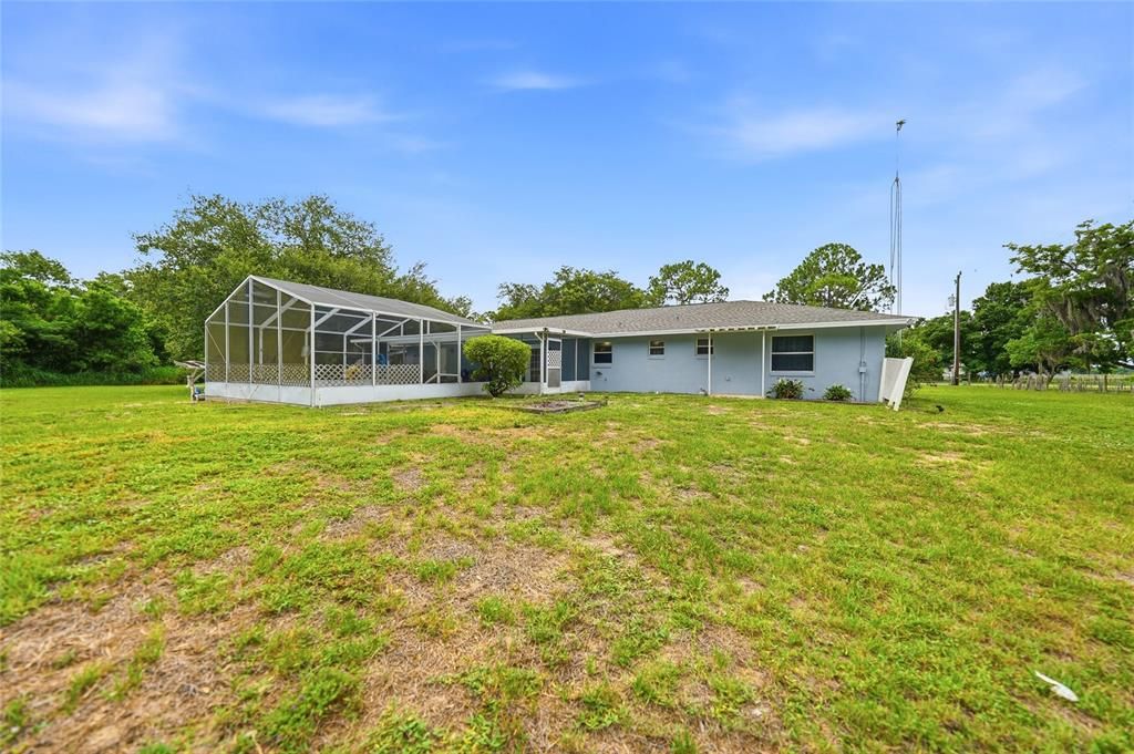 For Sale: $425,000 (3 beds, 2 baths, 1484 Square Feet)