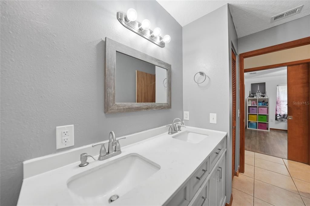 For Sale: $425,000 (3 beds, 2 baths, 1484 Square Feet)