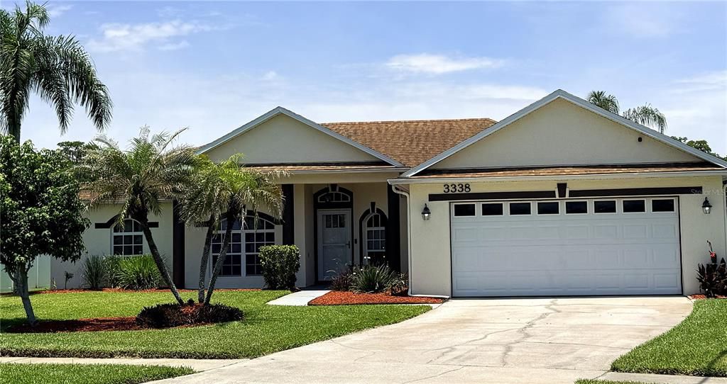 For Sale: $410,000 (4 beds, 2 baths, 1728 Square Feet)