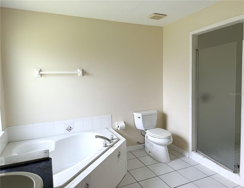 For Sale: $410,000 (4 beds, 2 baths, 1728 Square Feet)