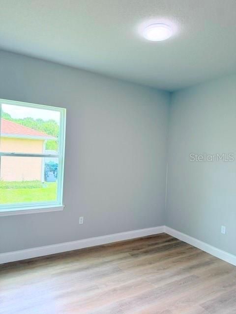 For Rent: $1,650 (3 beds, 2 baths, 1187 Square Feet)