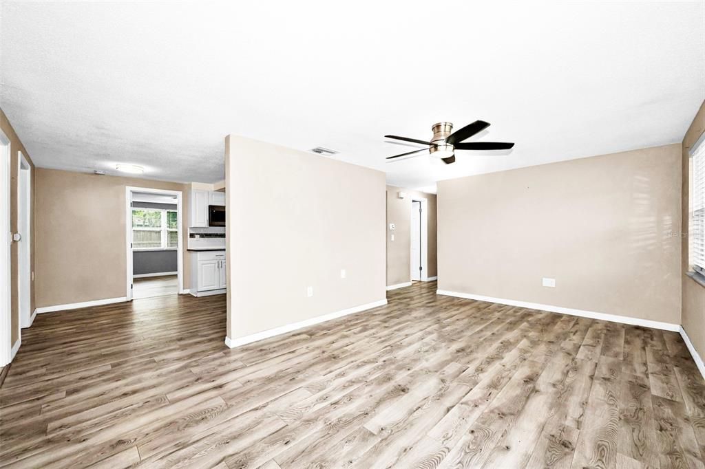 For Sale: $277,000 (2 beds, 2 baths, 1390 Square Feet)