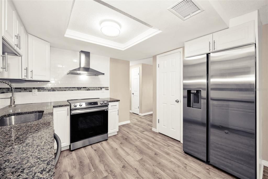 For Sale: $277,000 (2 beds, 2 baths, 1390 Square Feet)