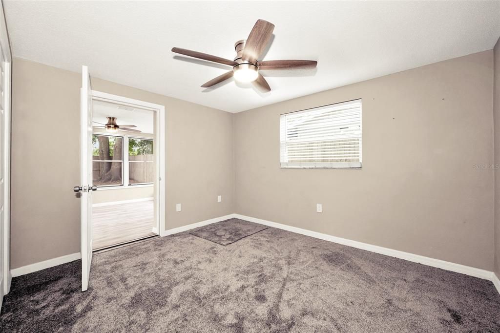 For Sale: $277,000 (2 beds, 2 baths, 1390 Square Feet)