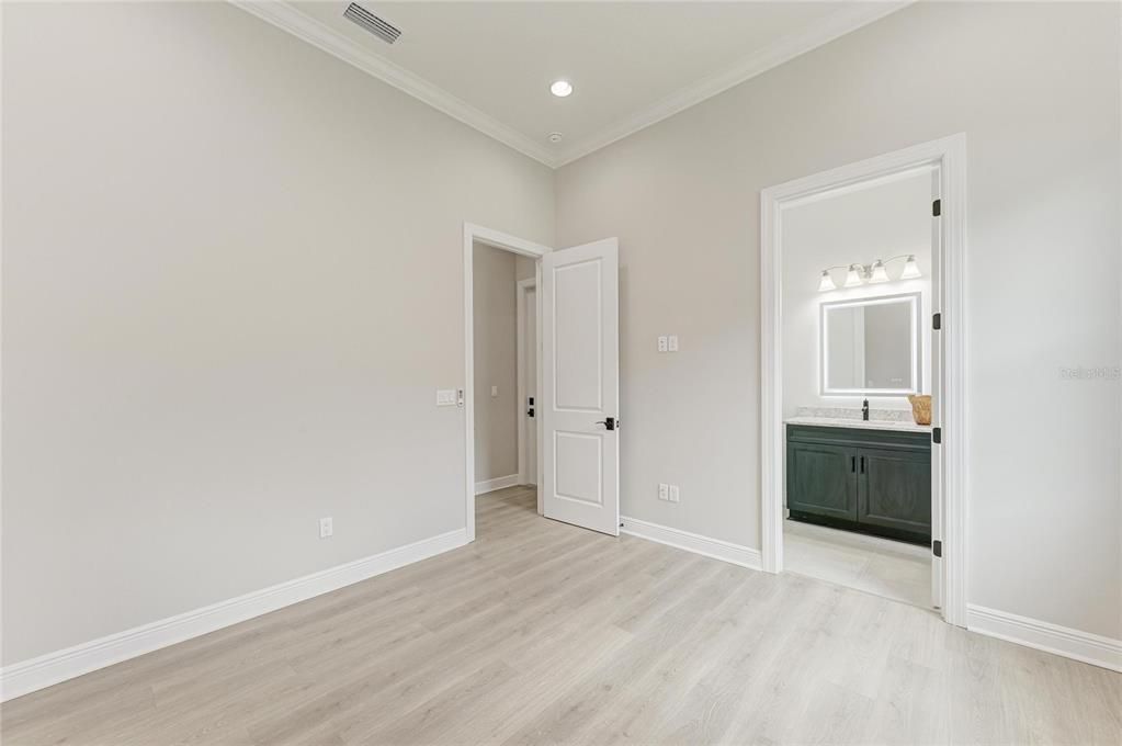 For Sale: $1,699,000 (4 beds, 4 baths, 3579 Square Feet)