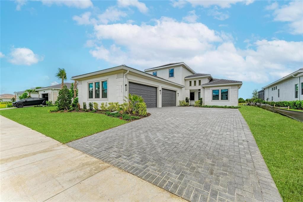 For Sale: $1,699,000 (4 beds, 4 baths, 3579 Square Feet)