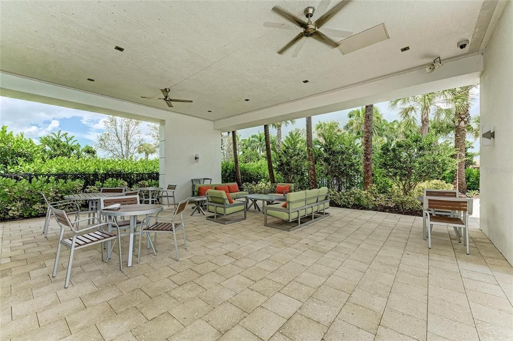 For Sale: $1,699,000 (4 beds, 4 baths, 3579 Square Feet)