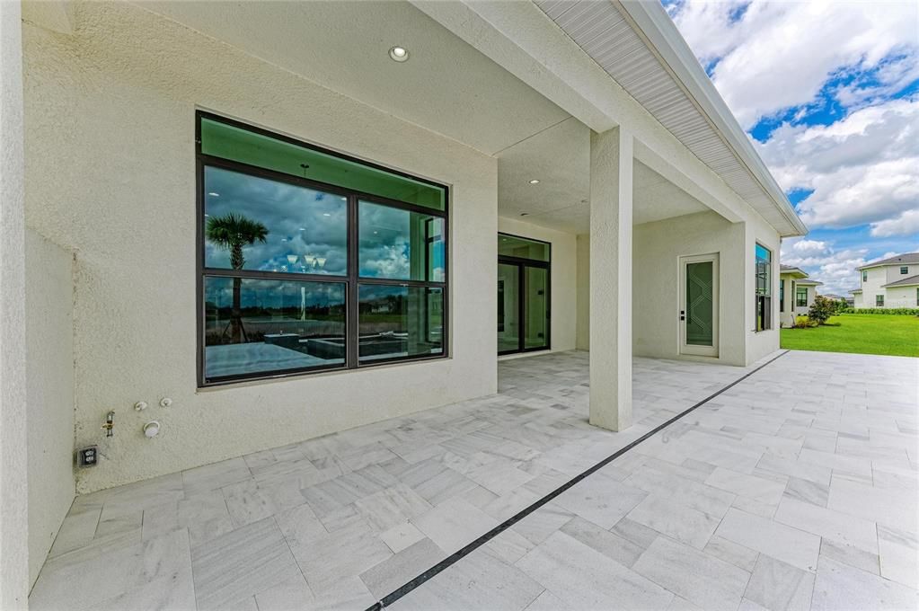 For Sale: $1,699,000 (4 beds, 4 baths, 3579 Square Feet)