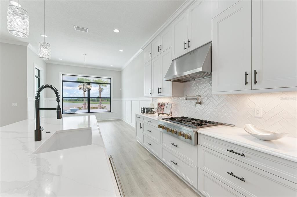 For Sale: $1,699,000 (4 beds, 4 baths, 3579 Square Feet)