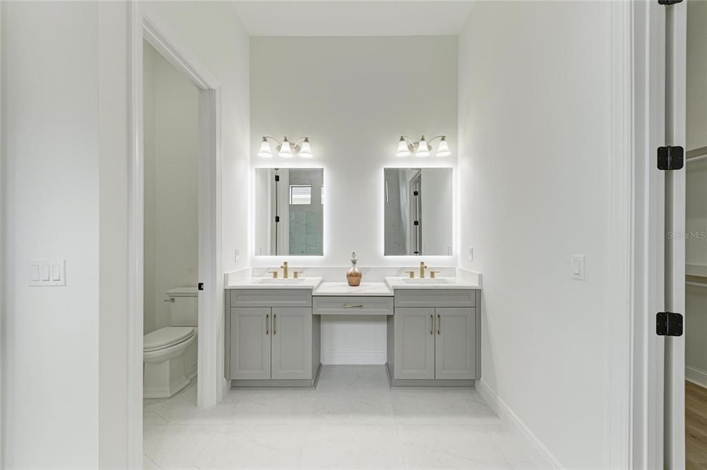 For Sale: $1,699,000 (4 beds, 4 baths, 3579 Square Feet)