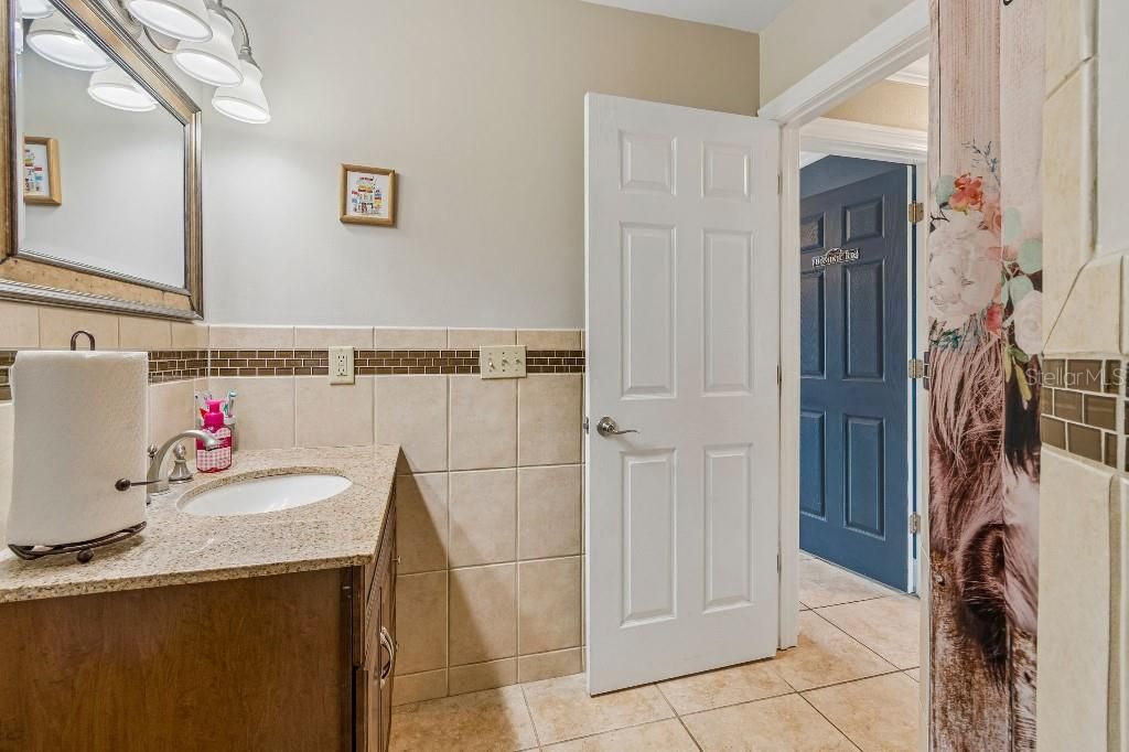 En Venta: $479,000 (3 camas, 2 baños, 1569 Pies cuadrados)
