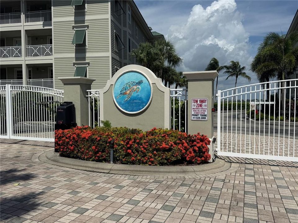 For Rent: $1,900 (3 beds, 2 baths, 1759 Square Feet)